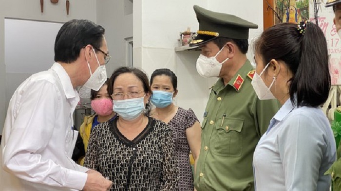 Truy tặng Hu&acirc;n chương Chiến c&ocirc;ng hạng Nh&igrave; cho Đại &uacute;y Phan Tấn T&agrave;i hy sinh ở Quận 6