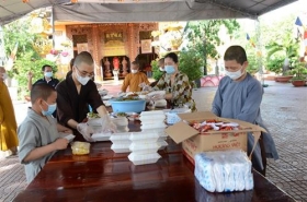 phat giao tinh soc trang chung tay day lui dich benh covid 19