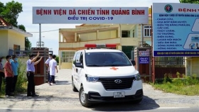 nhung benh nhan mac covid 19 khoi benh dau tien o quang binh da duoc xuat vien