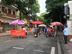 ubnd phuong ngoc lam quan long bien quyet liet cac giai phap dong bo trong cong tac phong chong dich covid 19