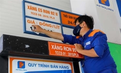 giam gia xang dau o 23 tinh thanh gia xang e5 ron 92 van giu nguyen muc gia 20498 donglit