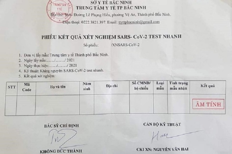 Bắt giám đốc làm giả hàng trăm phiếu xét nghiệm Covid-19 bán cho công nhân, lái xe