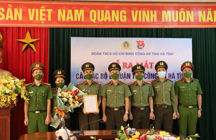 Đo&agrave;n thanh ni&ecirc;n C&ocirc;ng an tỉnh H&agrave; Tĩnh th&agrave;nh lập CLB L&yacute; luận trẻ v&agrave; ph&aacute;t động phong tr&agrave;o thi đua đặc biệt ph&ograve;ng chống dịch Covid-19