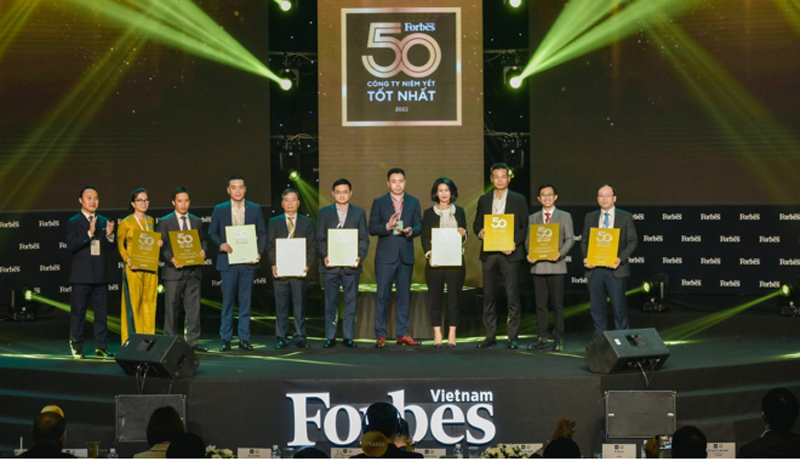 Vinamilk - 10 năm liền góp mặt trong Top 50 doanh nghiệp niêm yết tốt nhất của Forbes Việt Nam