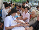 moi nguoi cao tuoi song tai cong dong mac 3 benh man tinh