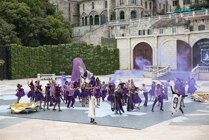 Sau Vũ hội Ánh Dương, Bà Nà lại có show diễn Halloween cực chất