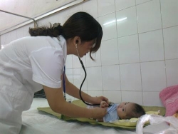 tuyet doi khong dung ibuprofen de ha sot khi bi sot xuat huyet