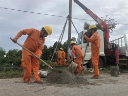 mien trung khan truong khac phuc su co luoi dien