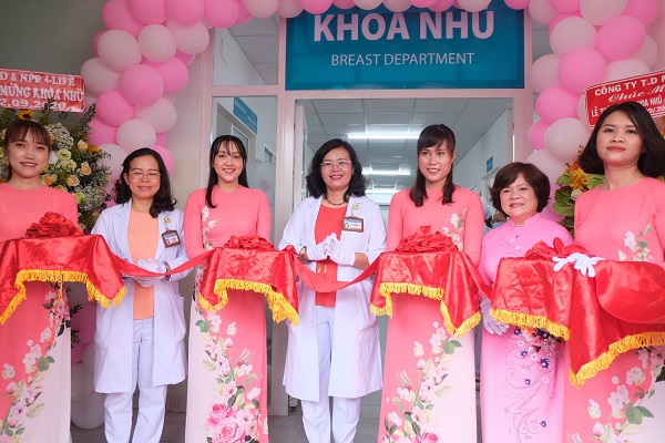 Mỗi năm Việt Nam c&oacute; khoảng 25.000 trẻ sinh ra bị dị tật bẩm sinh