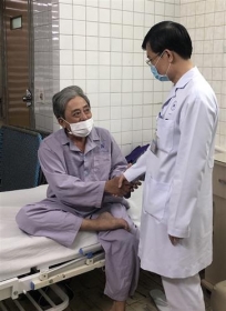 tphcm cuu song benh nhan ngung tim ngung tho 15 phut truoc khi vao vien