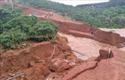 mua lon gay lo dat o indonesia lam 10 nguoi thiet mang