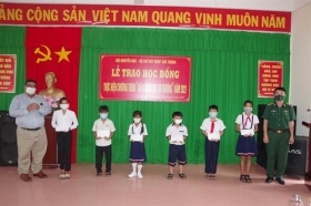 soc trang trao 200 suat hoc bong cho hoc sinh ngheo
