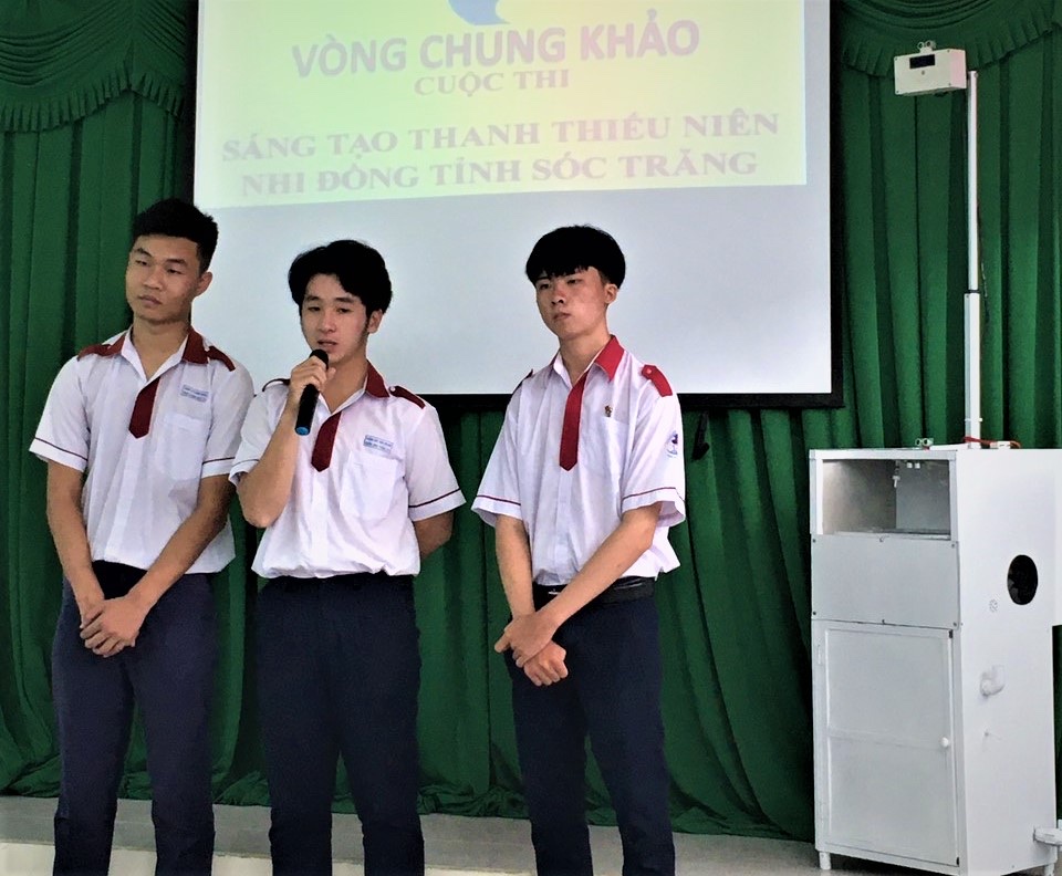S&oacute;c Trăng: Nhiều học sinh s&aacute;ng tạo thiết bị gi&uacute;p người d&acirc;n chống dịch