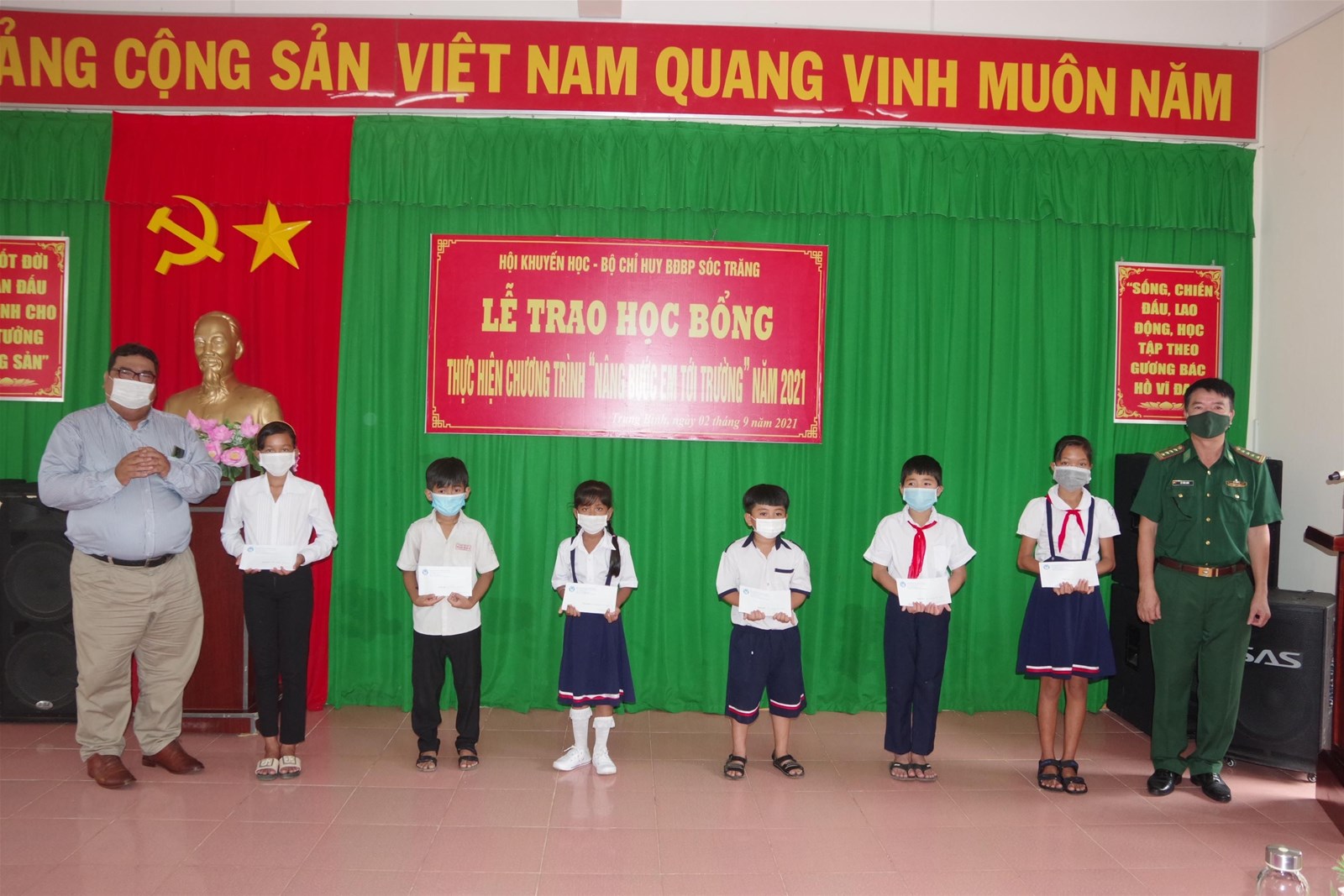 Hiệu quả từ chương tr&igrave;nh &ldquo;N&acirc;ng bước em tới trường&rdquo;