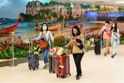 thai lan cong bo ke hoach mo cua tro lai dat nuoc theo 4 giai doan
