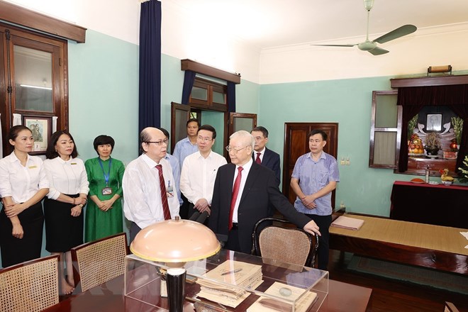 “Học tập và làm theo Bác Hồ là nhiệm vụ quan trọng, thường xuyên”