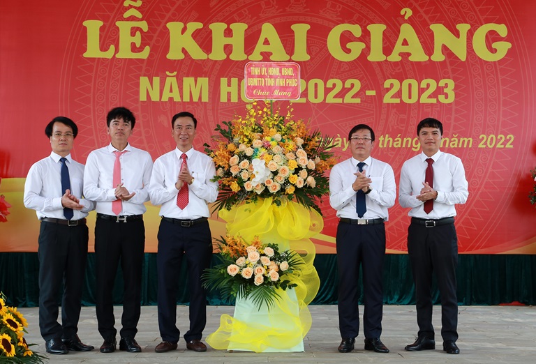 Vĩnh Phúc: Hơn 350 ngàn học sinh các cấp tưng bừng đến trường khai giảng năm học mới 2022 -2023