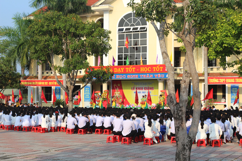 Quảng Bình: Trường THPT Quang Trung hân hoan bước vào năm học mới