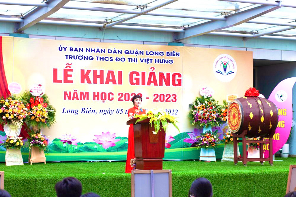 Trường THCS Đ&ocirc; thị Việt Hưng (Long Bi&ecirc;n, H&agrave; Nội): Gi&aacute;o dục học sinh ph&aacute;t triển to&agrave;n diện c&oacute; kỹ năng sống, năng động, s&aacute;ng tạo trong nh&agrave; trường