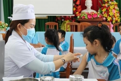se som co vaccine soi bach hau ho ga uon van mien phi cho tre em