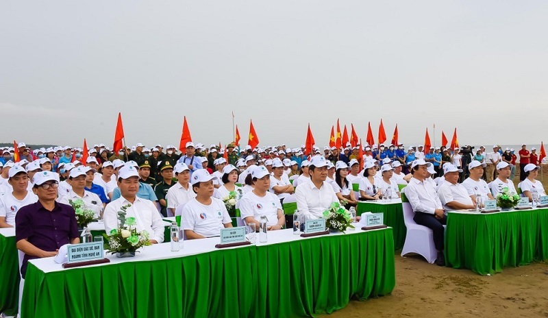 Nghệ An: Hưởng ứng chiến dịch “Làm cho thế giới sạch hơn” năm 2022