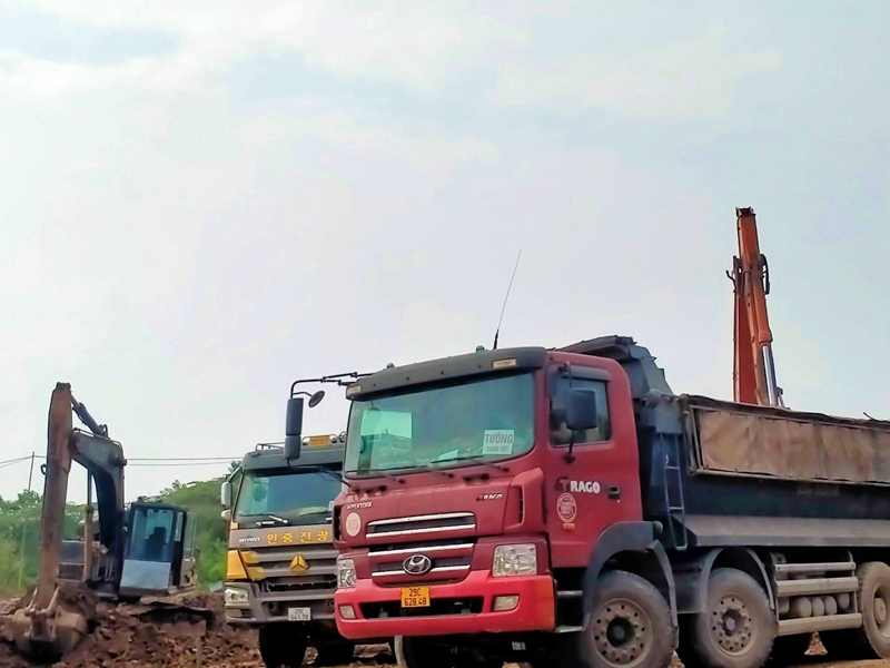 Chuyên đề “Bảo vệ môi trường trong xây dựng dự án giao thông” - Hà Nội: Cần làm rõ việc bán “đất thải” tại dự án đường Hoàng Tăng Bí - Phố Viên