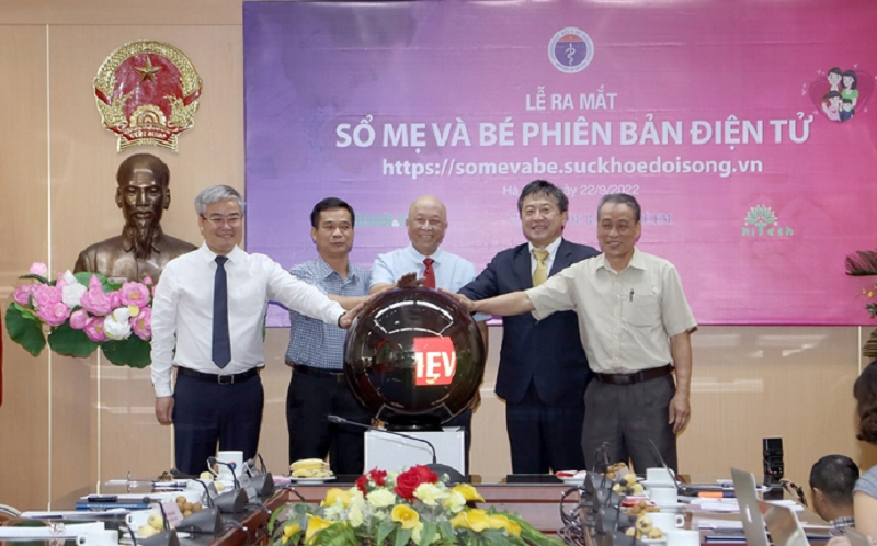 Bộ Y tế chính thức ra mắt Sổ mẹ và bé phiên bản điện tử