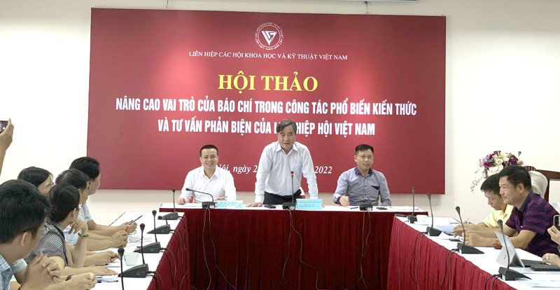Nâng cao vai trò báo chí trong phổ biến kiến thức và tư vấn phản biện