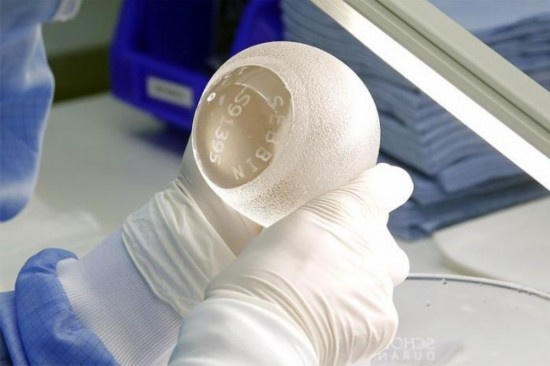 Bên trong nhà máy sản xuất túi ngực silicon