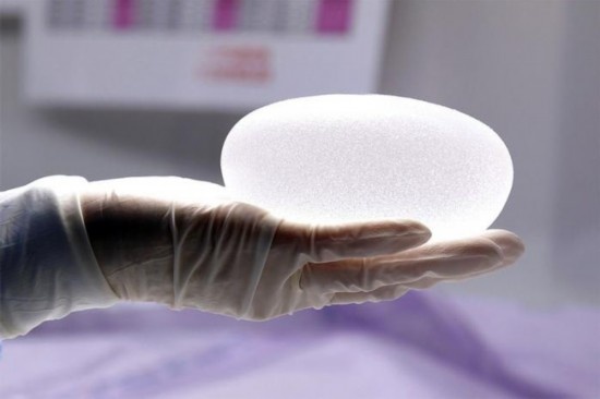 Bên trong nhà máy sản xuất túi ngực silicon