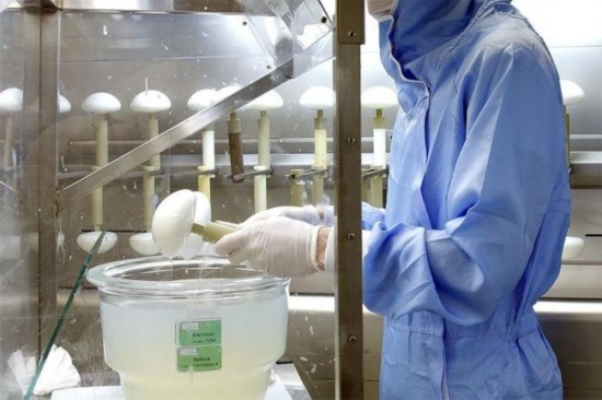 Bên trong nhà máy sản xuất túi ngực silicon