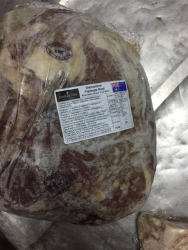 cong an quan thanh xuan bat giu hon 300kg thit bo khong ro nguon goc