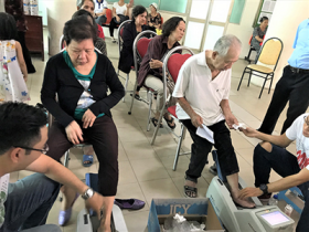 vinamilk tiep tuc hanh trinh cham soc suc khoe cho gan 2000 nguoi cao tuoi