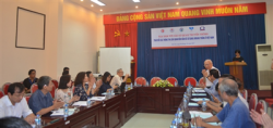 toa dam trao doi thong tin voi cac co quan truyen thong lien quan den van de su dung amiang trang o viet nam
