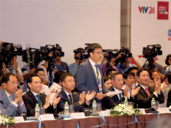 doanh nhan viet nam can ca hoa hong va banh my