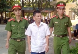 thanh hoa bat giu nhan vien trong giu xe trom gan 100 trieu dong