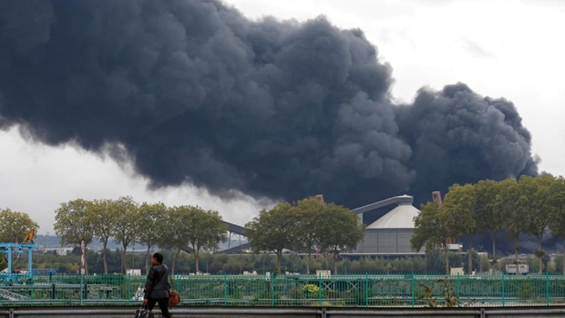 Pháp: Vụ hỏa hoạn tại Rouen có thể phát tán Dioxine