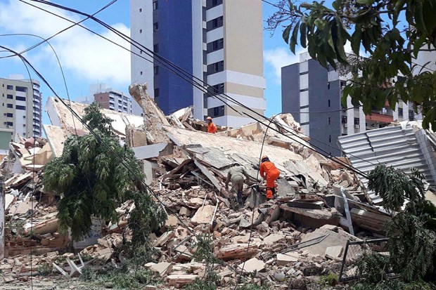 Tòa nhà 7 tầng sập ở Brazil, ít nhất 2 người thiệt mạng