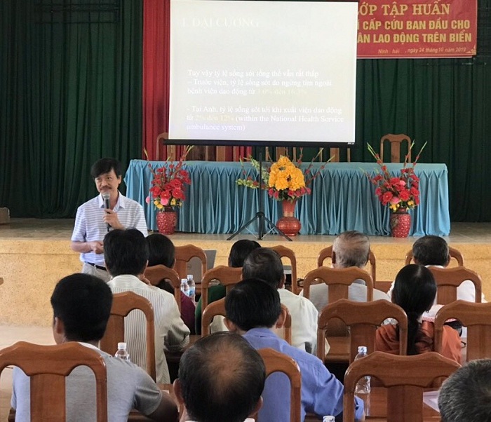 Khánh Hòa: Tập huấn về xử trí cấp cứu ban đầu cho gần 100 ngư dân