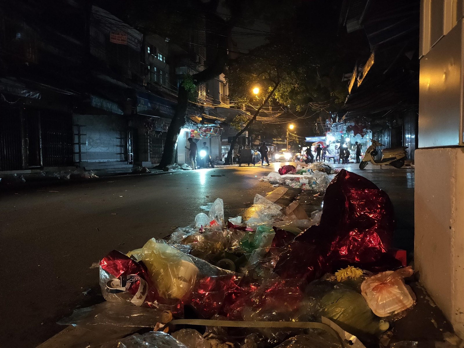 Hà Nội: Đừng để những tuyến phố ngập rác mỗi dịp Trung thu 