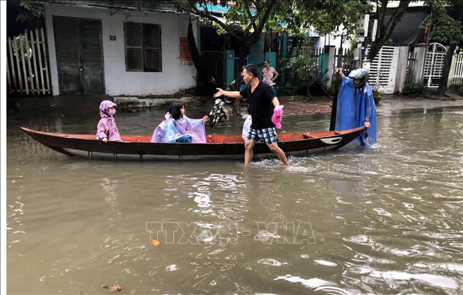 Thủ tướng chỉ đạo tập trung đối phó mưa lũ lớn tại miền Trung