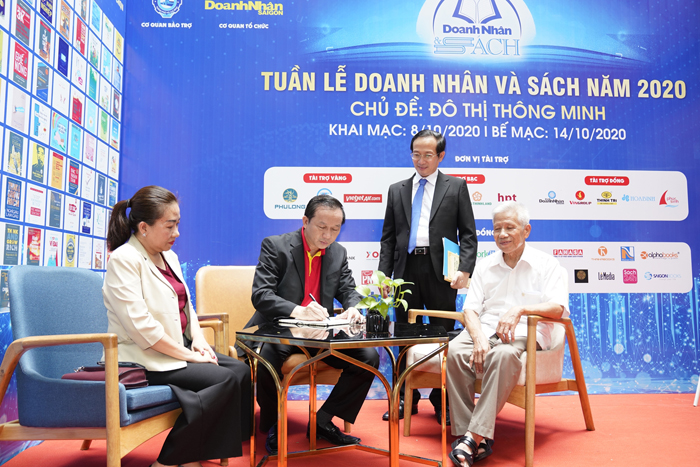 Góp phần xây dựng đô thị thông minh, Vietjet đồng hành cùng “Tuần lễ Doanh nhân và Sách 2020”