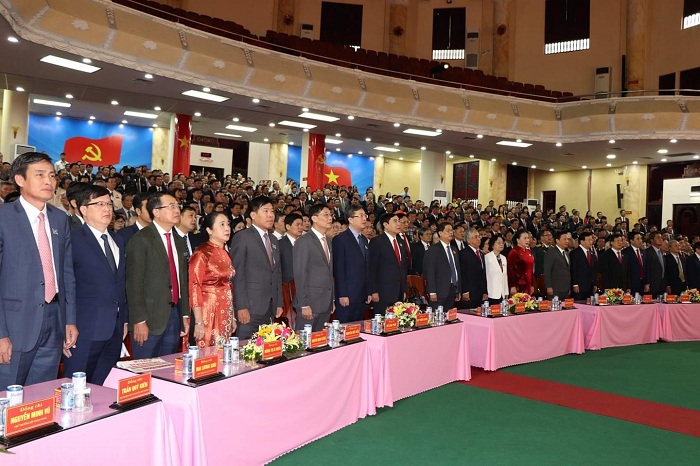 Phấn đấu x&acirc;y dựng tỉnh Kh&aacute;nh H&ograve;a trở th&agrave;nh trung t&acirc;m kinh tế biển, trung t&acirc;m du lịch, dịch vụ lớn của cả nước