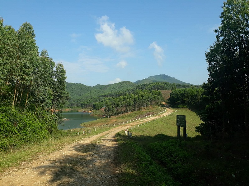 Vì một mặt nước mênh mông