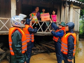 thu tuong quyet dinh xuat cap 4000 tan gao ho tro nhan dan mien trung