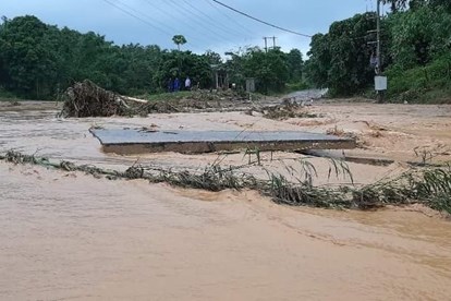 124 người thương vong do mưa lũ tại miền Trung