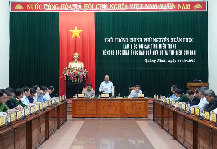 Thủ tướng Nguyễn Xu&acirc;n Ph&uacute;c: Sẽ tiếp tục bổ sung nguồn lực cho c&aacute;c tỉnh miền Trung
