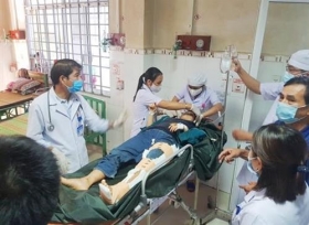 bo y te cu 7 to cong tac ho tro khac phuc hau qua bao lu tai cac tinh mien trung