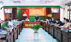 ban dan van trung uong lam viec voi tinh soc trang ve cong tac phong chong dich