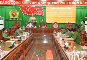 thu truong le quoc hung kiem tra cong tac phong chong dich covid 19 tai cong an tinh soc trang